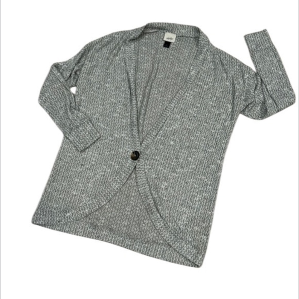 Daytrip size small gray cardigan sweater